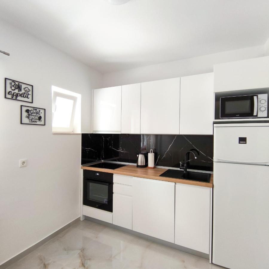 Apartman Rivana Baska Voda Bagian luar foto