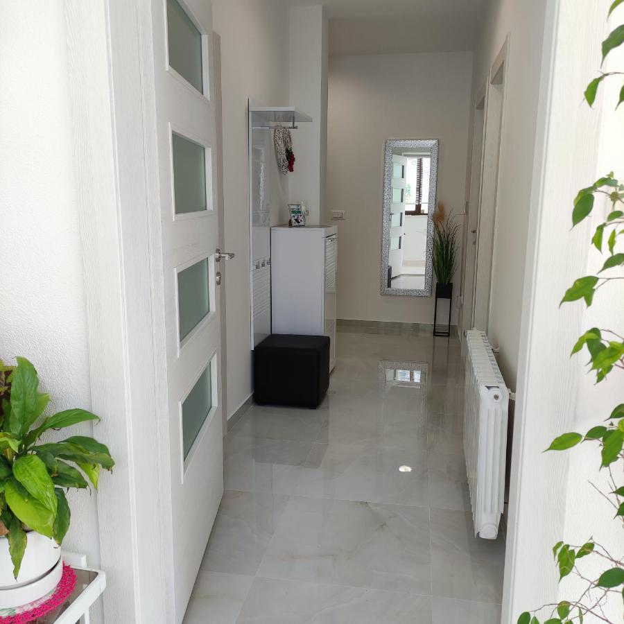Apartman Rivana Baska Voda Bagian luar foto