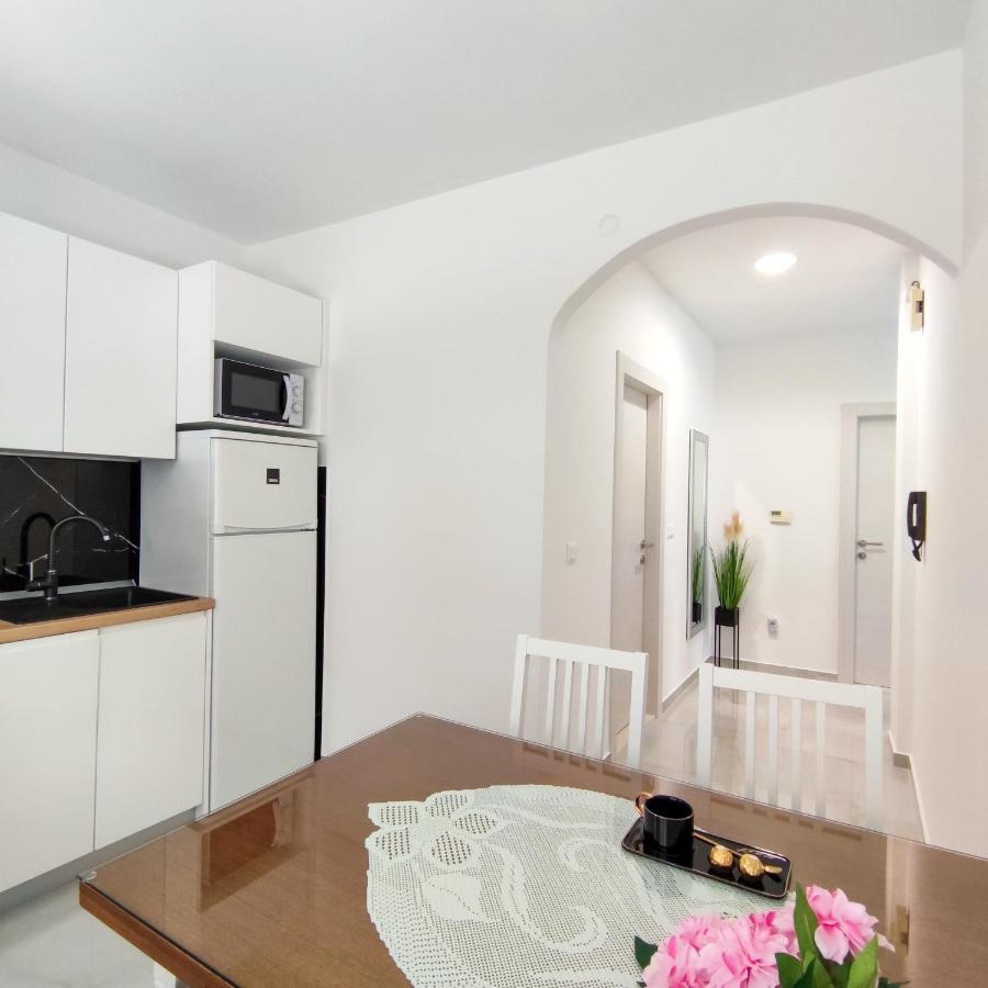Apartman Rivana Baska Voda Bagian luar foto
